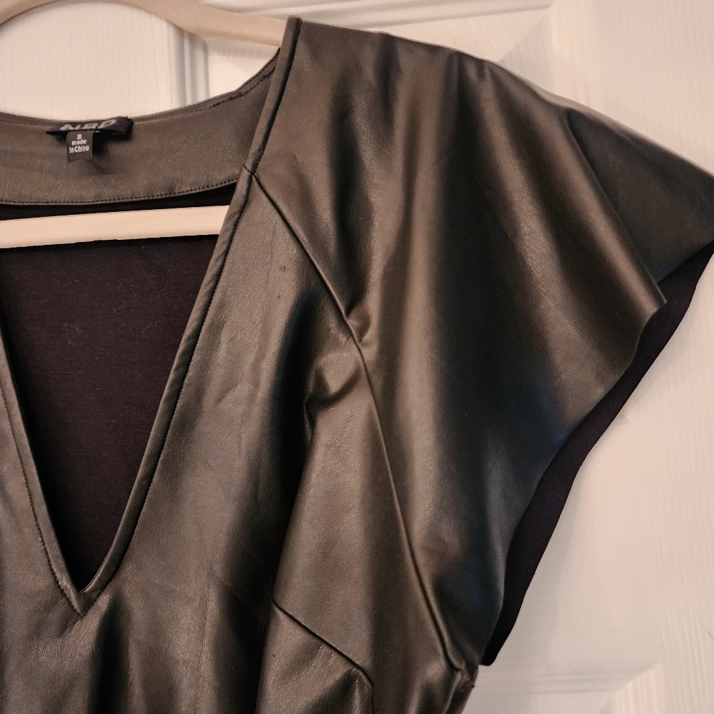 NBD Stay Fierce Faux Leather Top In Black Size Small - Picture 5 of 10